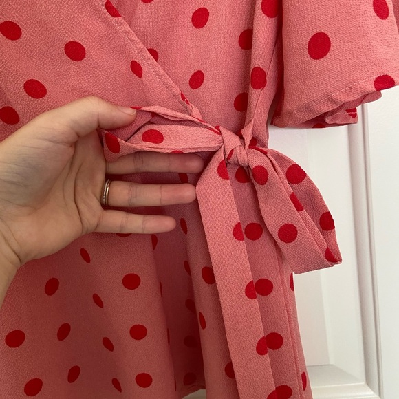 EUC | Mi Ami women’s pink polka dotted overlay tie blouse — medium - Picture 4 of 6
